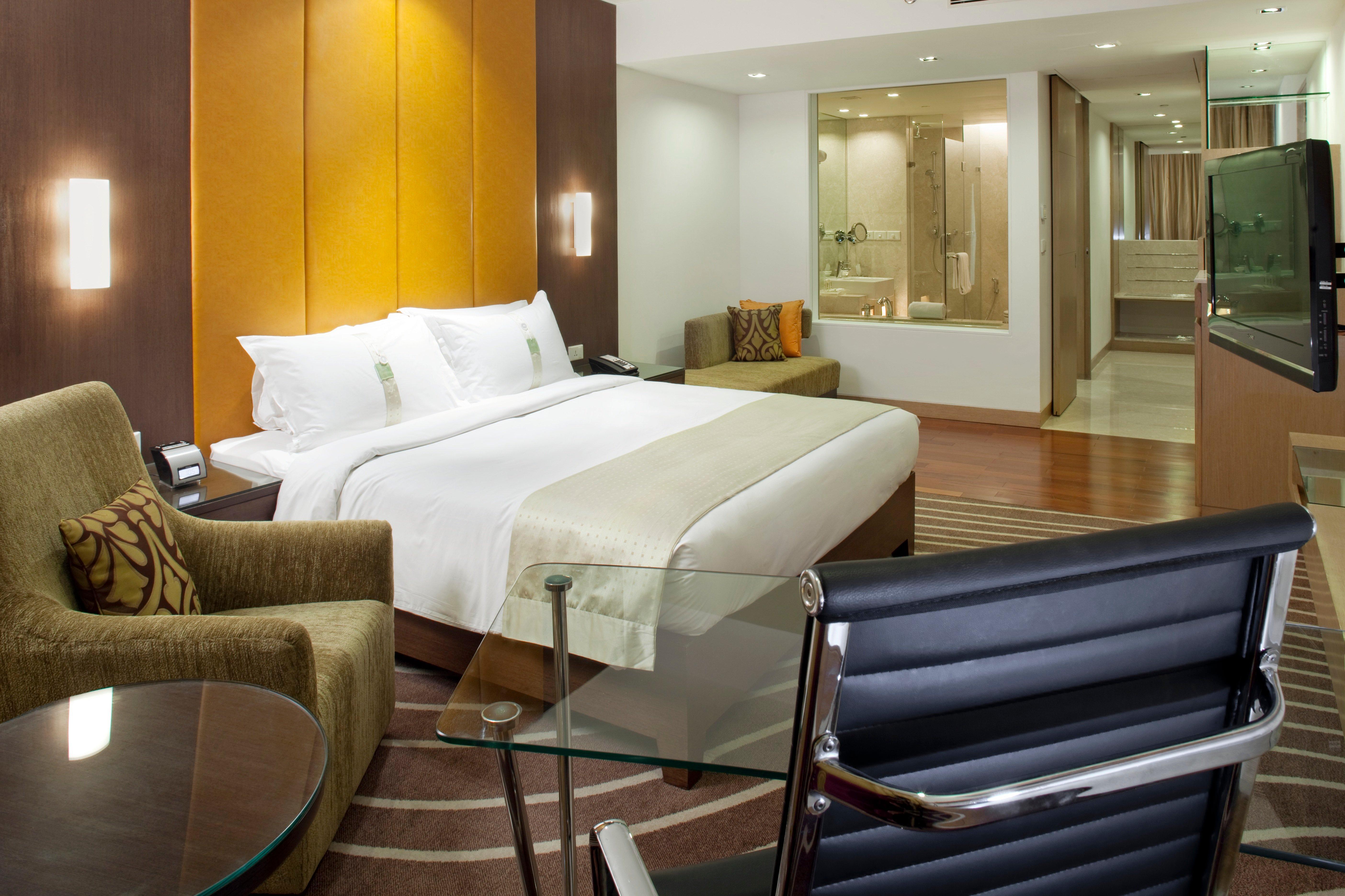 Holiday Inn Mumbai International Airport By Ihg Pokoj fotografie A suite at the hotel
