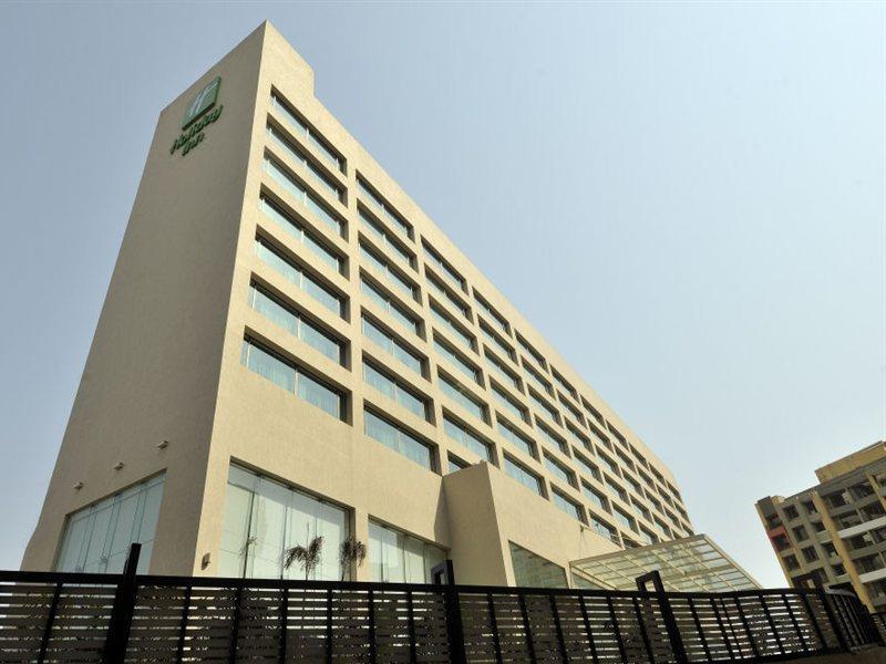 Holiday Inn Mumbai International Airport By Ihg Exteriér fotografie The hotel in 2012